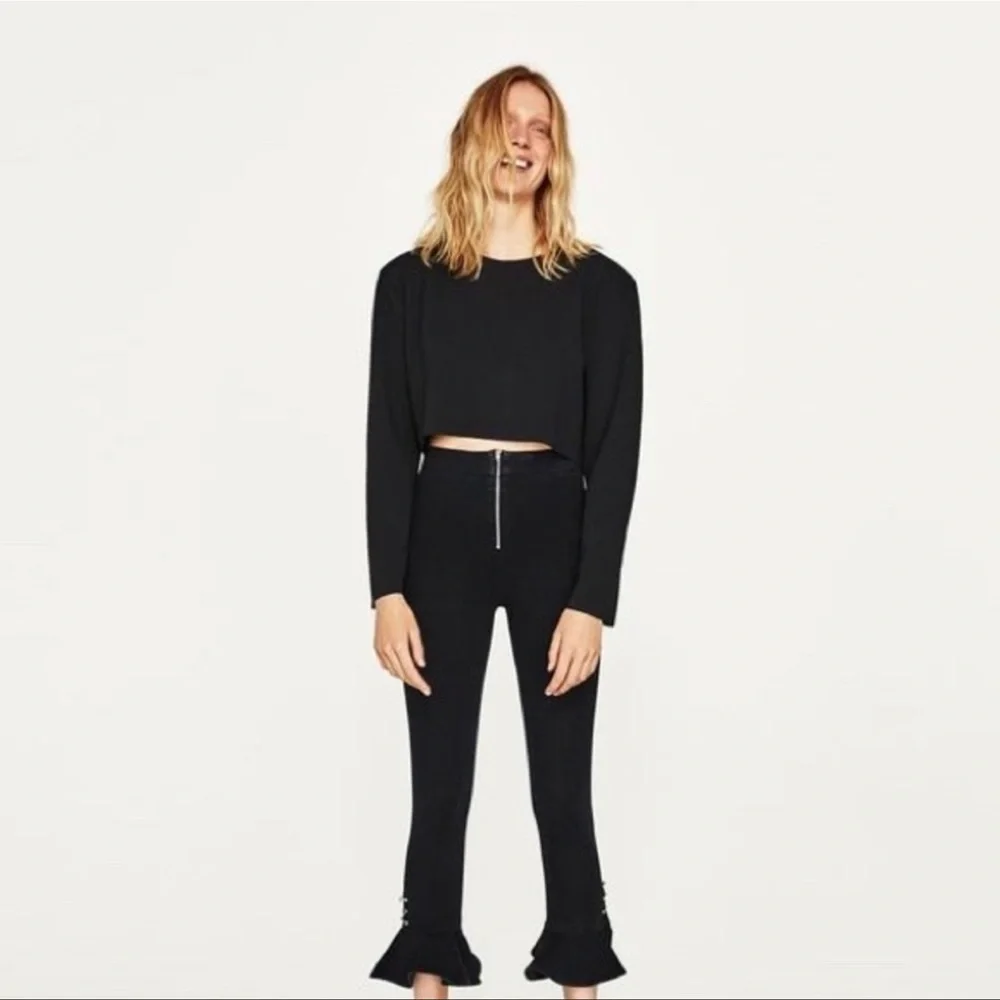 Zara black denim mini flair jeans with metal rings at the bottom - Picture 5 of 10